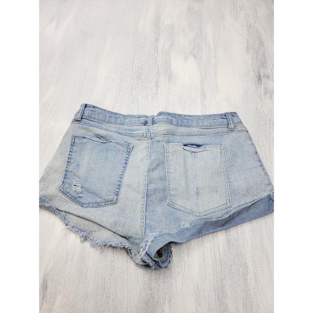 Distressed High Rise Denim Shorts Size 13 Waist 31 - Picture 7 of 7